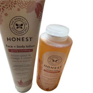 The Honest Co. Sweet Almond Bath & Body Set + Bonus Hair accessory